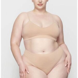 Skims Women's Clay Nylon Blend Stretch Soft Smoothing Thong Panties Plus Size 4X